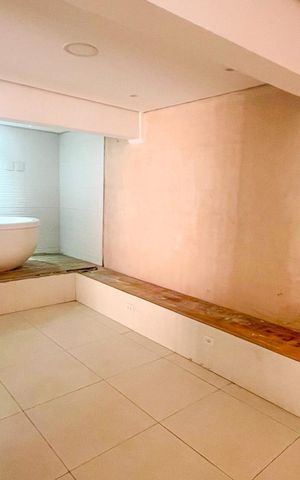 Casa à venda com 198m², 3 quartos e 3 vagas Casa à venda com 198m², 3 quartos e 3 vagasÁrea privativa