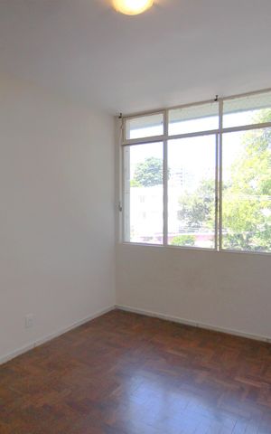 Apartamento à venda com 201m², 4 quartos e 2 vagasQuarto 2
