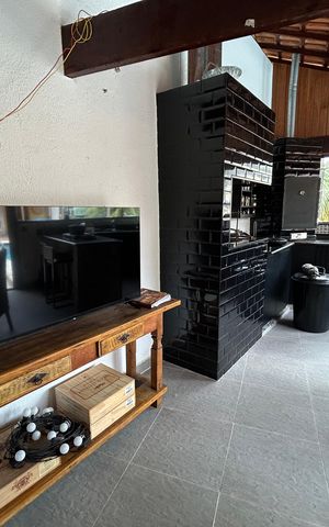 Casa à venda com 170m², 2 quartos e sem vagaÁrea comum