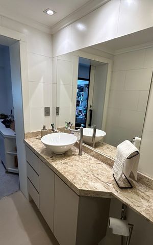 Casa à venda com 170m², 2 quartos e sem vagaBanheiro 1