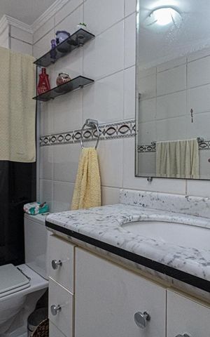 Apartamento à venda com 60m², 2 quartos e 1 vaga Apartamento à venda com 60m², 2 quartos e 1 vagaBanheiro