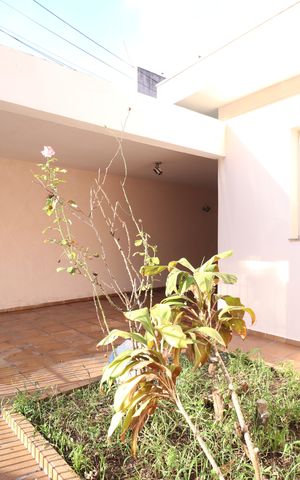 Casa à venda com 117m², 2 quartos e 2 vagasGaragem