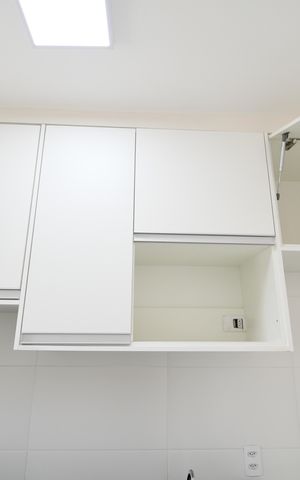 Apartamento à venda com 65m², 2 quartos e 2 vagasCozinha - Armários