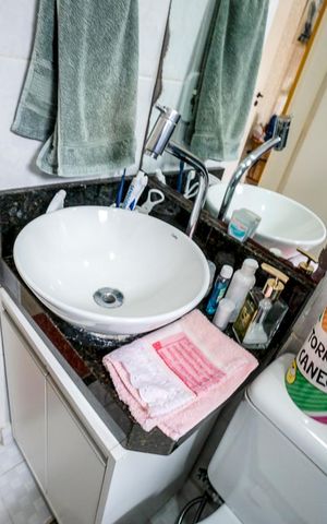 Apartamento à venda com 48m², 2 quartos e 1 vaga Apartamento à venda com 48m², 2 quartos e 1 vagaBanheiro Social