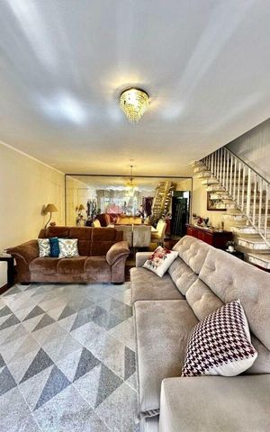 Casa à venda com 131m², 3 quartos e 3 vagas