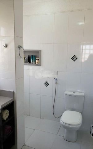 Casa à venda com 170m², 3 quartos e 2 vagas
