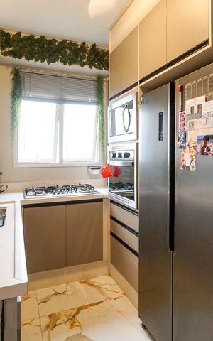 Apartamento à venda com 98m², 3 quartos e 2 vagas Apartamento à venda com 98m², 3 quartos e 2 vagasCozinha