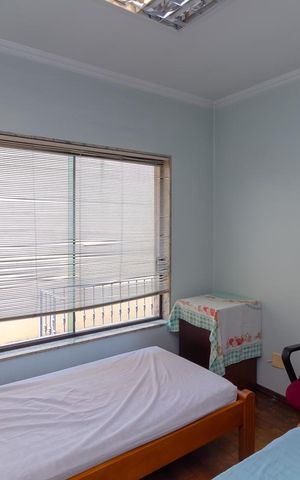 Casa à venda com 248m², 4 quartos e 4 vagas Casa à venda com 248m², 4 quartos e 4 vagasQuarto 1