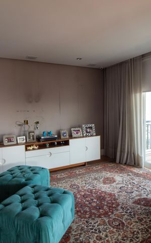 Apartamento à venda com 299m², 5 quartos e 5 vagas Apartamento à venda com 299m², 5 quartos e 5 vagasSala de TV