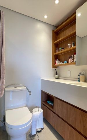 Apartamento à venda com 46m², 2 quartos e 1 vaga Apartamento à venda com 46m², 2 quartos e 1 vagaBanheiro Social