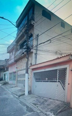 Casa à venda com 324m², 10 quartos e 3 vagas