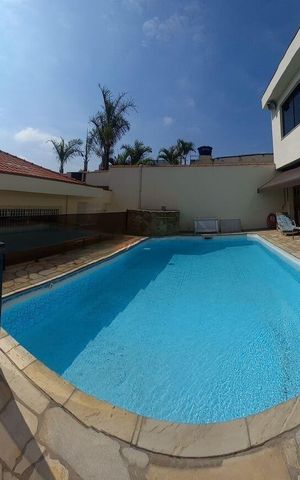 Casa à venda com 440m², 3 quartos e 7 vagas