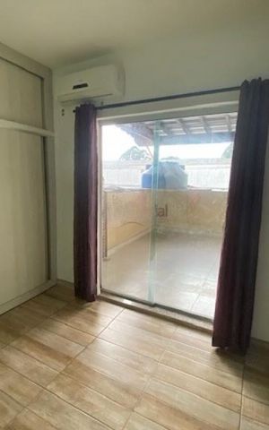 Casa à venda com 130m², 3 quartos e 2 vagas