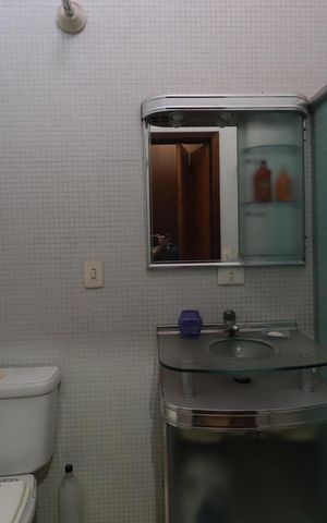 Casa à venda com 283m², 4 quartos e 2 vagasBanheiro da Suíte 1