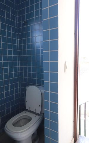 Casa à venda com 283m², 4 quartos e 2 vagasBanheiro de serviço