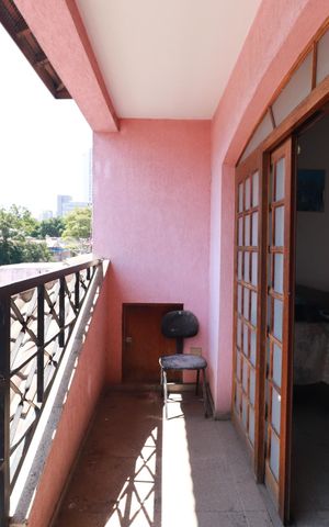 Casa à venda com 283m², 4 quartos e 2 vagasSacada Sala 2