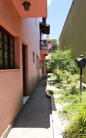 Casa à venda com 283m², 4 quartos e 2 vagasQuintal