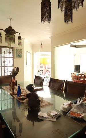 Casa à venda com 283m², 4 quartos e 2 vagasSala