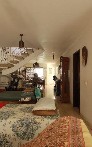 Casa à venda com 283m², 4 quartos e 2 vagasSala