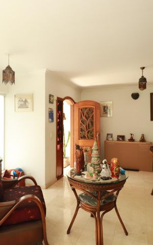 Casa à venda com 283m², 4 quartos e 2 vagasSala