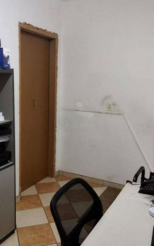 Casa à venda com 100m², 4 quartos e 4 vagas