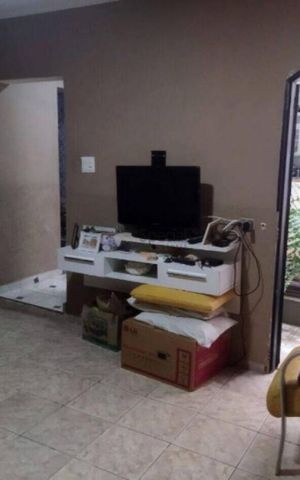 Casa à venda com 100m², 4 quartos e 4 vagas