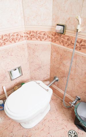 Apartamento à venda com 84m², 2 quartos e 1 vaga Apartamento à venda com 84m², 2 quartos e 1 vagaBanheiro