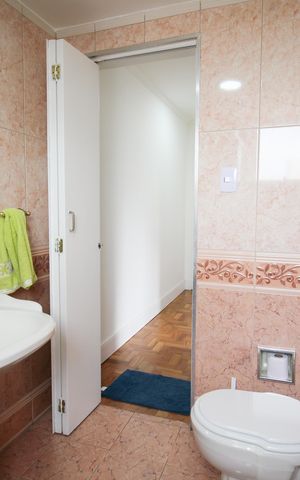 Apartamento à venda com 84m², 2 quartos e 1 vaga Apartamento à venda com 84m², 2 quartos e 1 vagaBanheiro