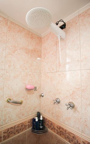 Apartamento à venda com 84m², 2 quartos e 1 vaga Apartamento à venda com 84m², 2 quartos e 1 vagaBanheiro