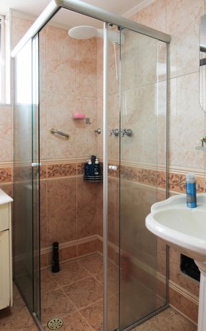 Apartamento à venda com 84m², 2 quartos e 1 vaga Apartamento à venda com 84m², 2 quartos e 1 vagaBanheiro