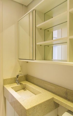 Apartamento para alugar com 68m², 2 quartos e 1 vaga Apartamento para alugar com 68m², 2 quartos e 1 vagaBanheiro da Suíte