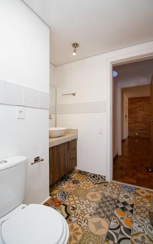 Apartamento à venda com 102m², 2 quartos e 1 vaga Apartamento à venda com 102m², 2 quartos e 1 vagaBanheiro Social