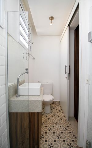 Apartamento à venda com 102m², 2 quartos e 1 vaga Apartamento à venda com 102m², 2 quartos e 1 vagaBanheiro da Suíte