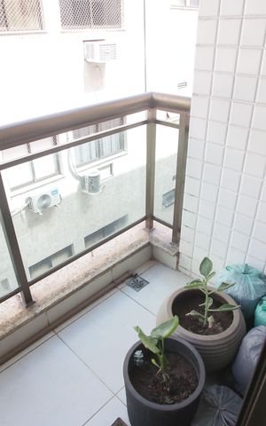 Apartamento à venda com 167m², 4 quartos e 2 vagas Apartamento à venda com 167m², 4 quartos e 2 vagasVaranda da Sala