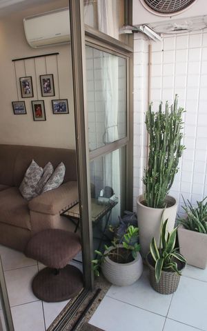 Apartamento à venda com 167m², 4 quartos e 2 vagas Apartamento à venda com 167m², 4 quartos e 2 vagasVaranda da Sala