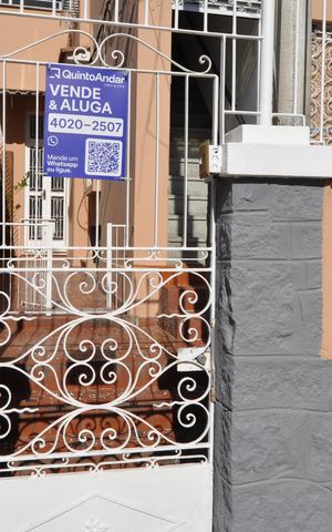 Casa para alugar com 250m², 5 quartos e sem vagaFachada + Placa