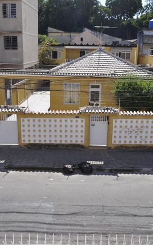 Casa para alugar com 250m², 5 quartos e sem vagaQuarto 02 Vista 