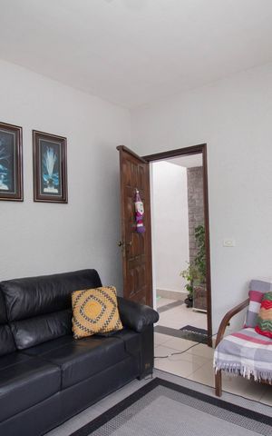 Casa à venda com 251m², 3 quartos e 3 vagas Casa à venda com 251m², 3 quartos e 3 vagasSala