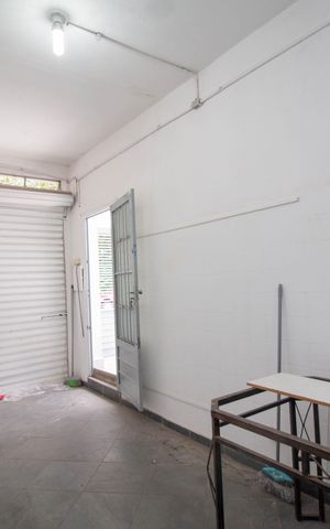 Casa à venda com 251m², 3 quartos e 3 vagas Casa à venda com 251m², 3 quartos e 3 vagasGaragem