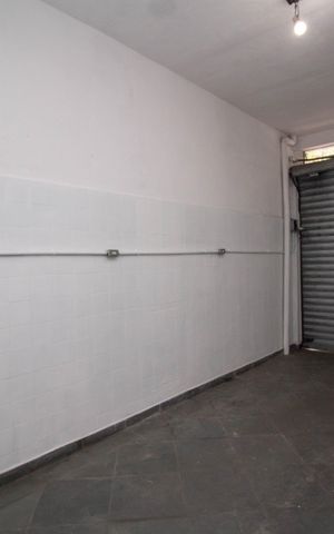 Casa à venda com 251m², 3 quartos e 3 vagas Casa à venda com 251m², 3 quartos e 3 vagasGaragem