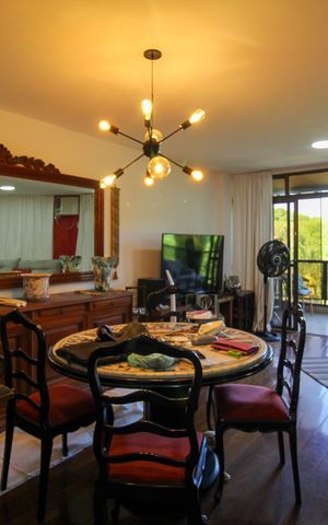 Apartamento à venda com 173m², 4 quartos e 4 vagas Apartamento à venda com 173m², 4 quartos e 4 vagasSala