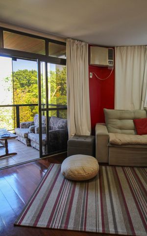 Apartamento à venda com 173m², 4 quartos e 4 vagas Apartamento à venda com 173m², 4 quartos e 4 vagasSala
