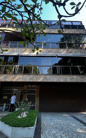 Apartamento à venda com 173m², 4 quartos e 4 vagas Apartamento à venda com 173m², 4 quartos e 4 vagasFachada