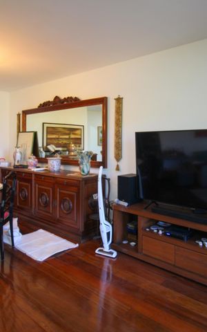 Apartamento à venda com 173m², 4 quartos e 4 vagas Apartamento à venda com 173m², 4 quartos e 4 vagasSala