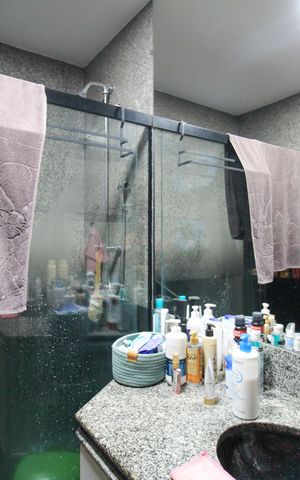 Apartamento à venda com 173m², 4 quartos e 4 vagas Apartamento à venda com 173m², 4 quartos e 4 vagasSuíte 1 - Banheiro