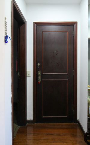 Apartamento à venda com 173m², 4 quartos e 4 vagas Apartamento à venda com 173m², 4 quartos e 4 vagasHall de entrada
