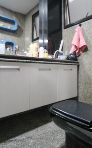 Apartamento à venda com 173m², 4 quartos e 4 vagas Apartamento à venda com 173m², 4 quartos e 4 vagasSuíte 1 - Banheiro