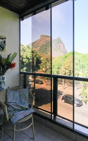 Apartamento à venda com 173m², 4 quartos e 4 vagas Apartamento à venda com 173m², 4 quartos e 4 vagasVaranda da Sala