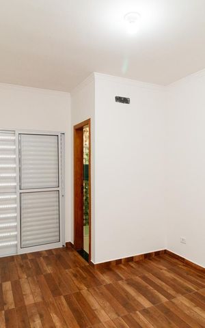 Casa à venda com 107m², 3 quartos e 2 vagasSuíte