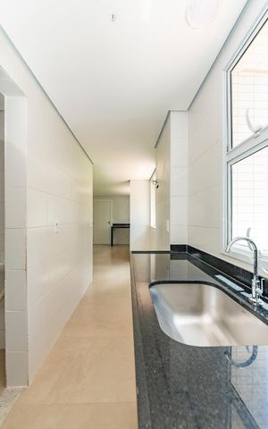 Apartamento à venda com 135m², 4 quartos e 4 vagas Apartamento à venda com 135m², 4 quartos e 4 vagasÁrea de Serviço